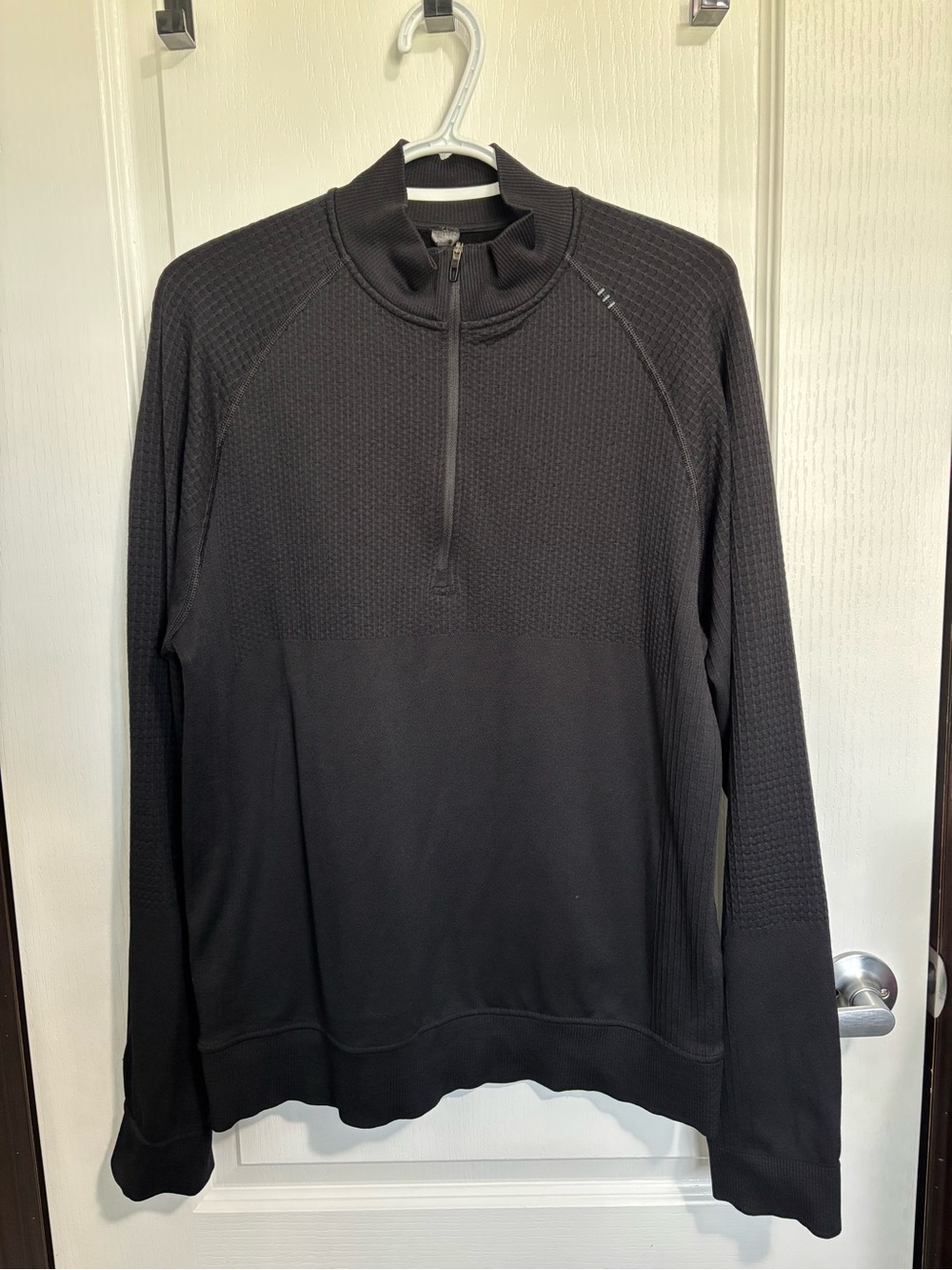 lululemon athletica Men's Medium Black Lightweight Quarter-Zip Pullover